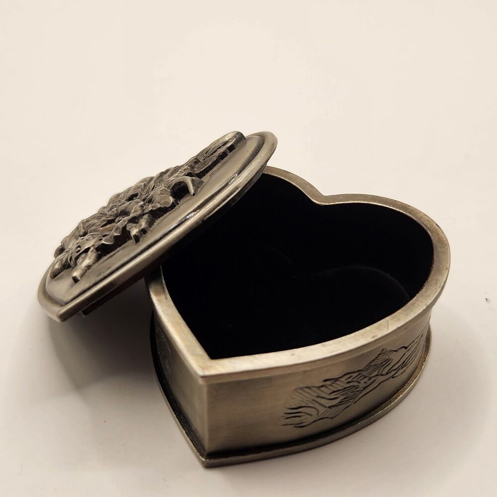 Silver Trinket Box Flower Embossed Engraved Lady Bug Lined - Picture 7 of 7